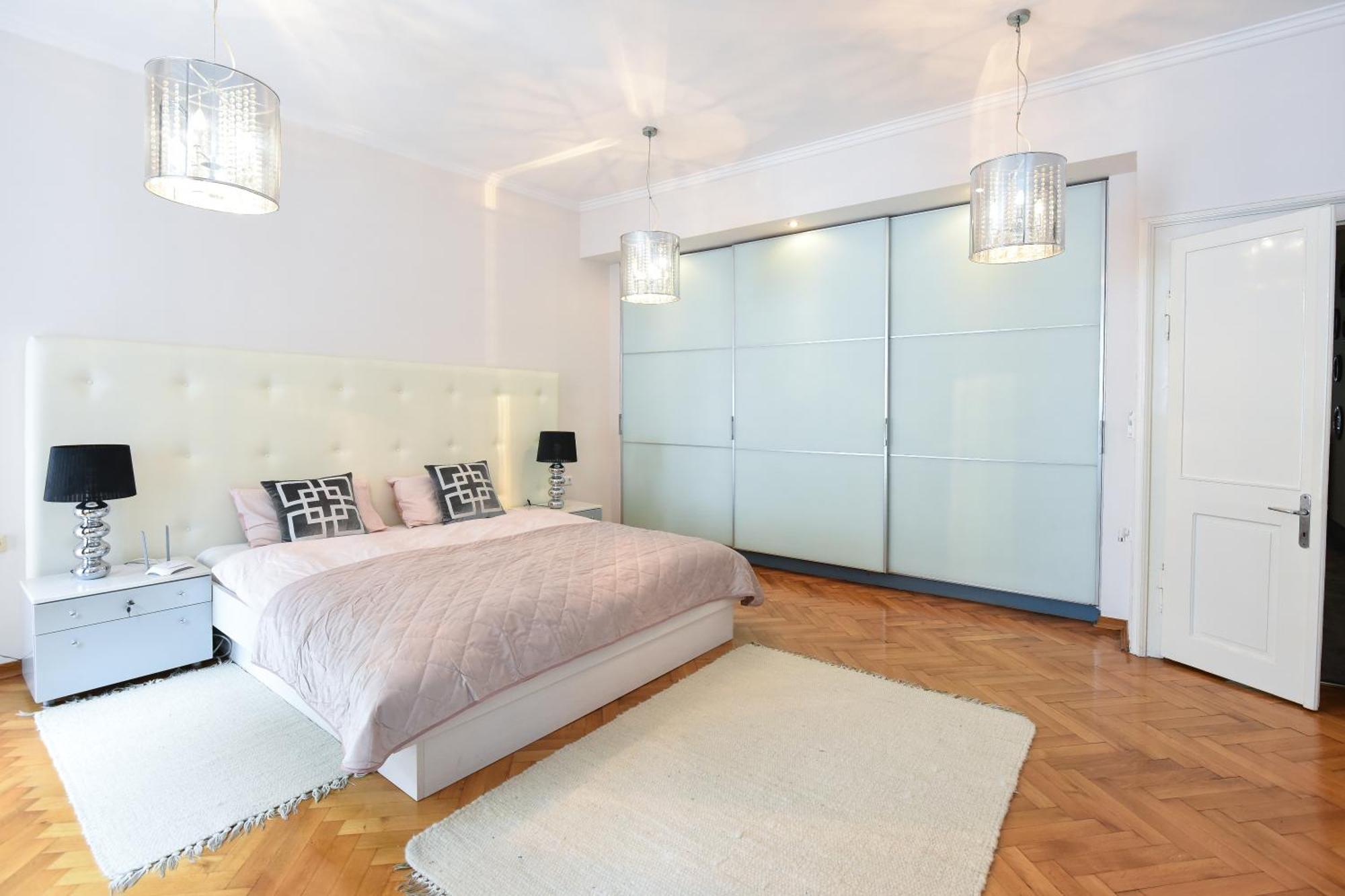 Neoclassical Luxury Apartment 卢布尔雅那 外观 照片