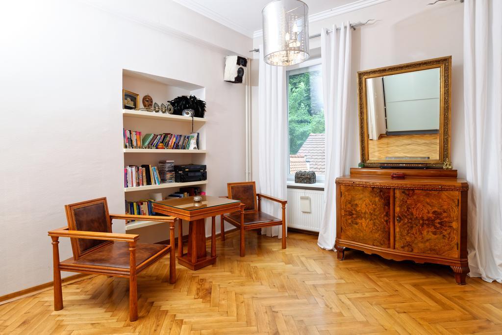 Neoclassical Luxury Apartment 卢布尔雅那 外观 照片
