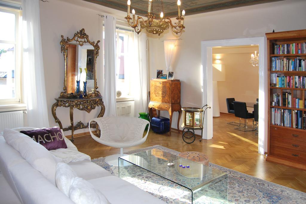 Neoclassical Luxury Apartment 卢布尔雅那 外观 照片